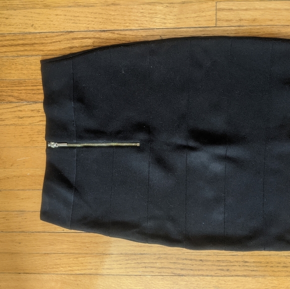 Black Bandage Mini Skirt - Picture 2 of 3